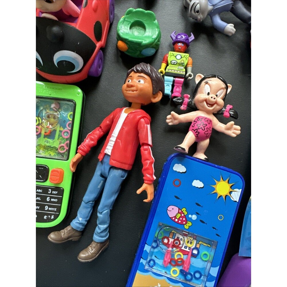 Random Toy Lot - Picture 5 of 11